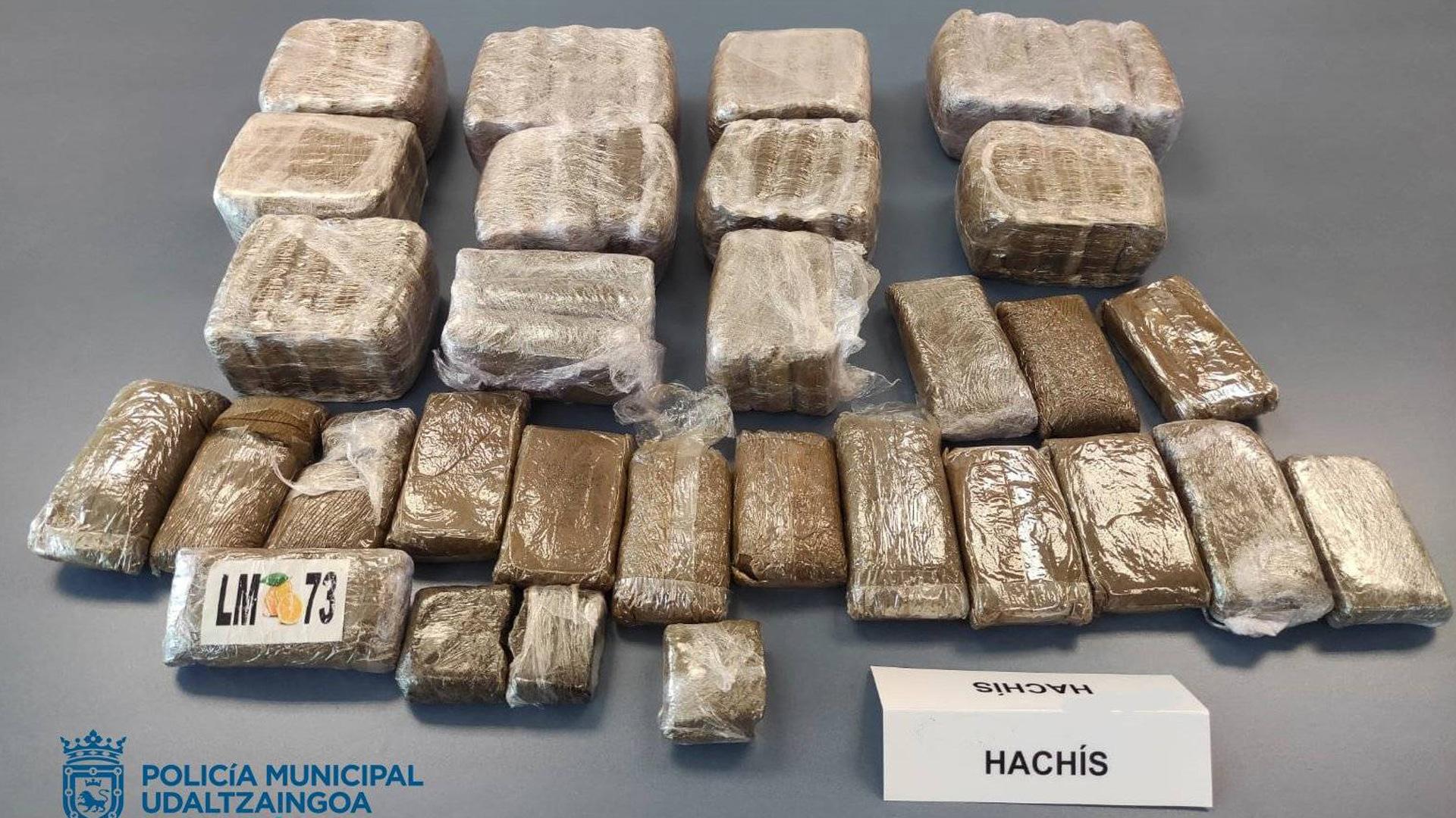 Hachís incautado en el domicilio del detenido