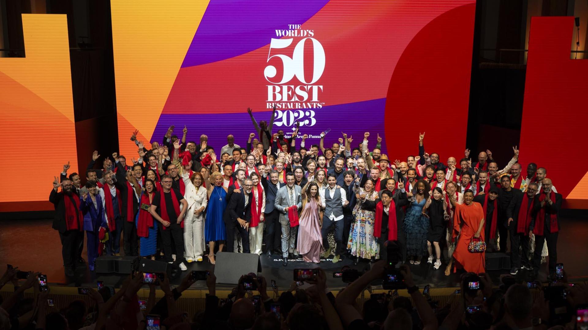 Los premiados durante la gala 'The World's 50 Best Restaurants', en el Palau de Les Arts en Valencia