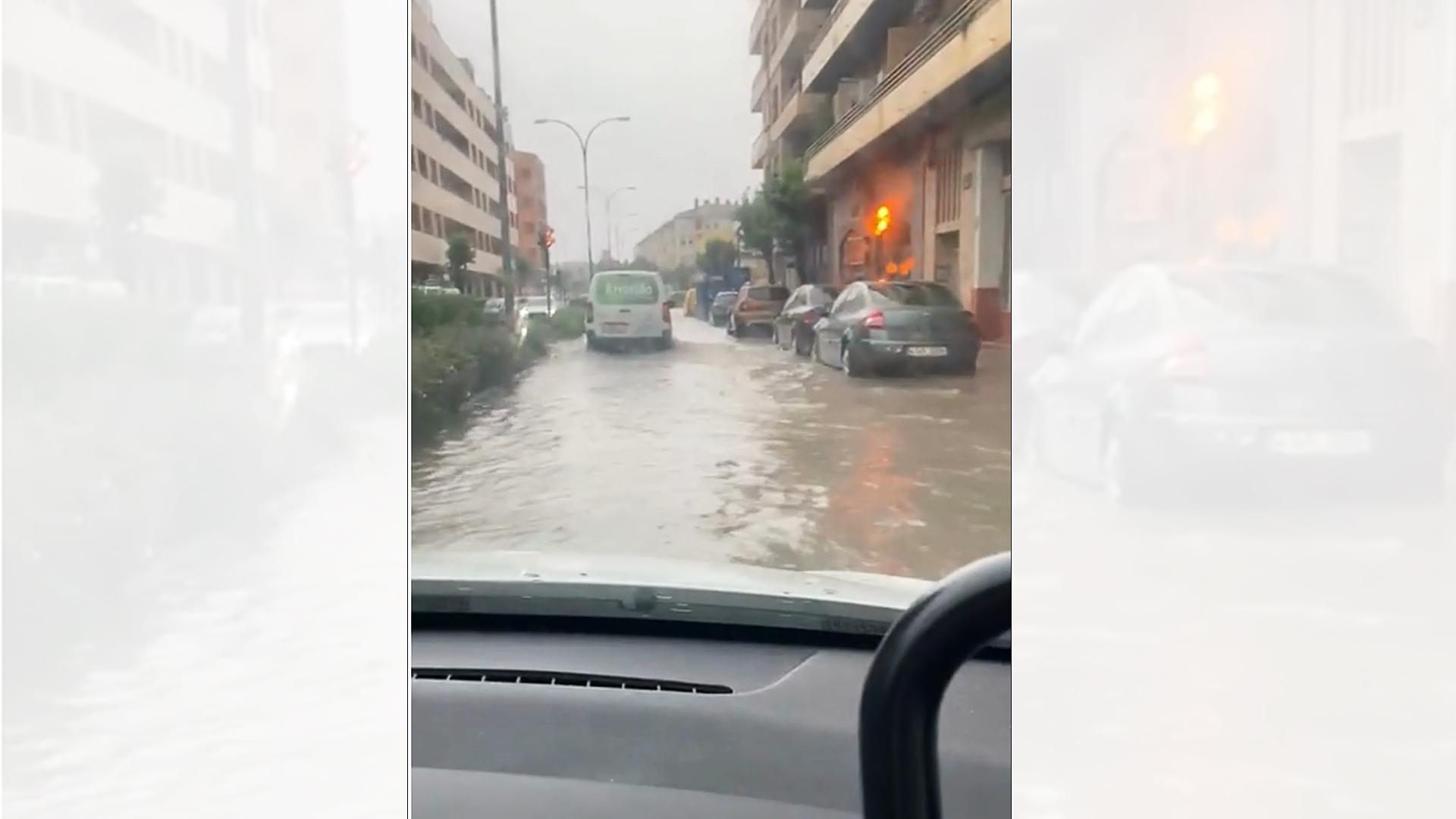 Balsas de agua en la Avenida Zaragoza de Tudela