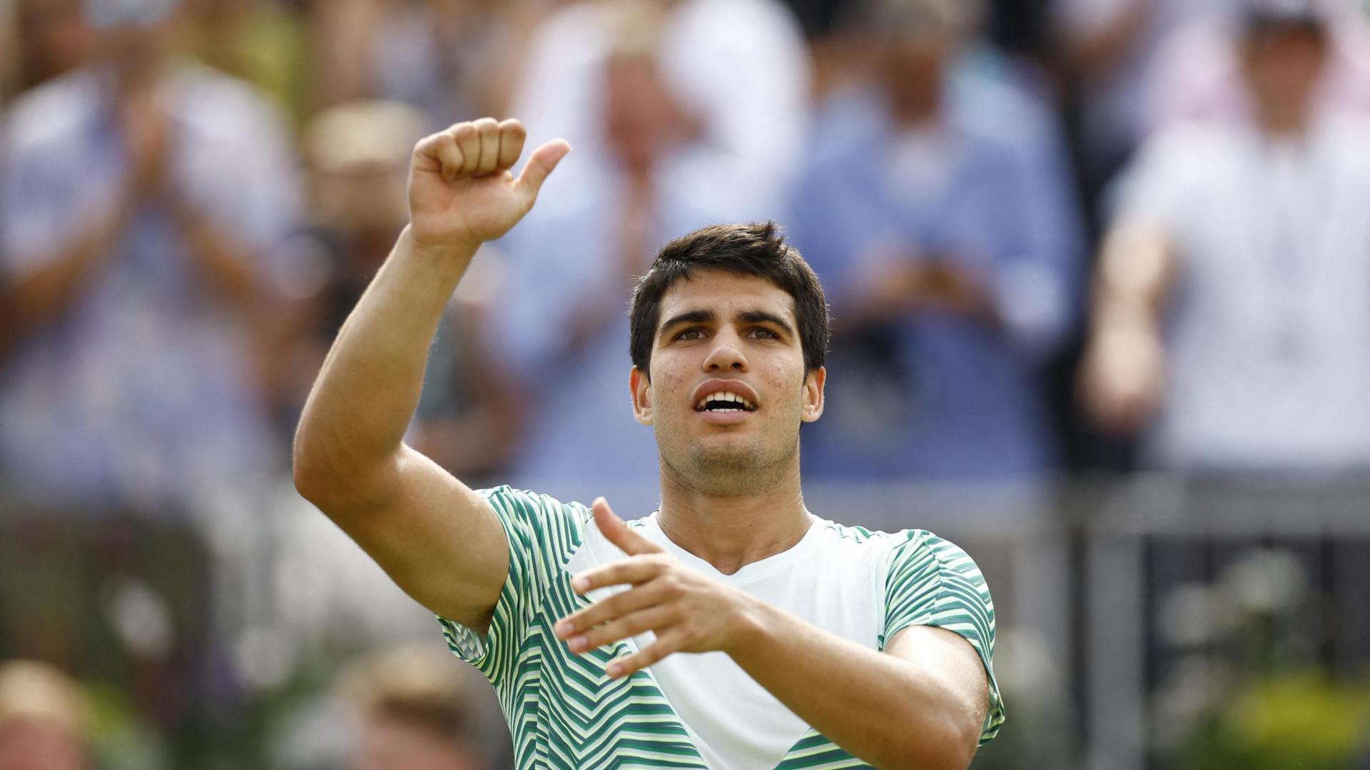 Carlos Alcaraz celebra su victoria ante Sebastian Korda