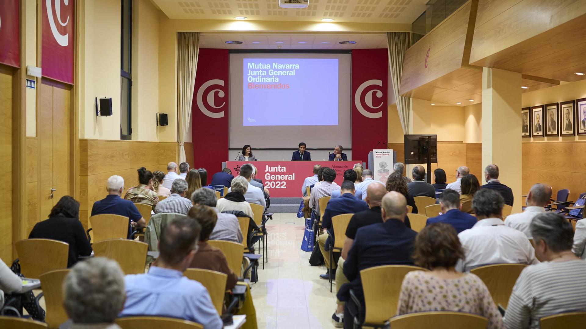 Junta general anual de Mutua Navarra