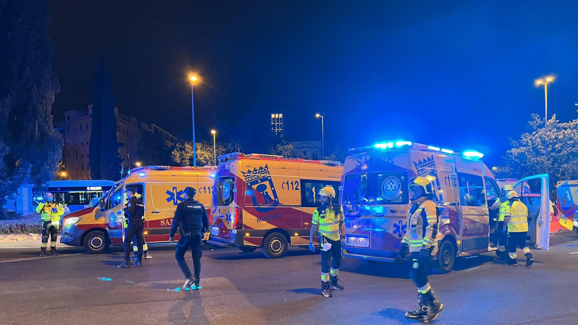Efectivos de bomberos y Samur de Madrid en un incendio anterior