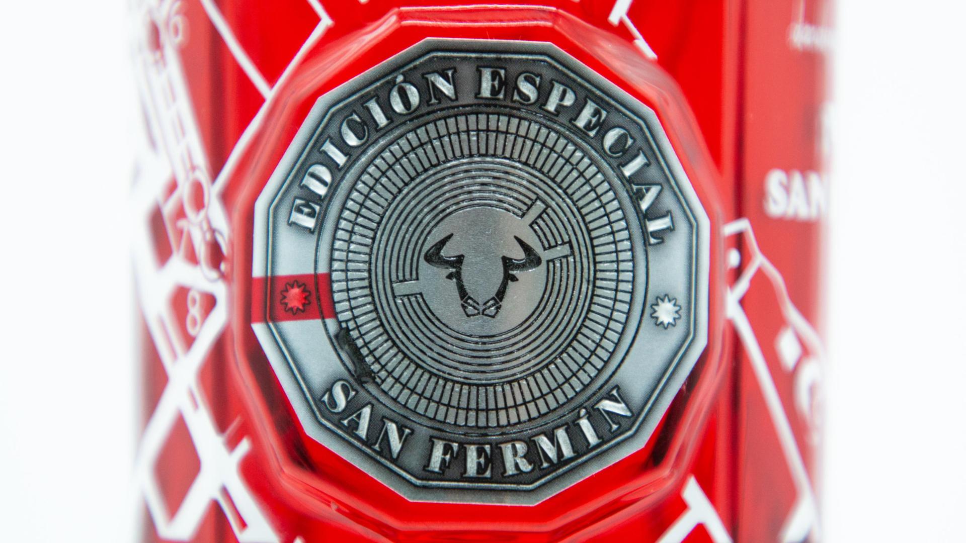 Detalle del frente de la botella