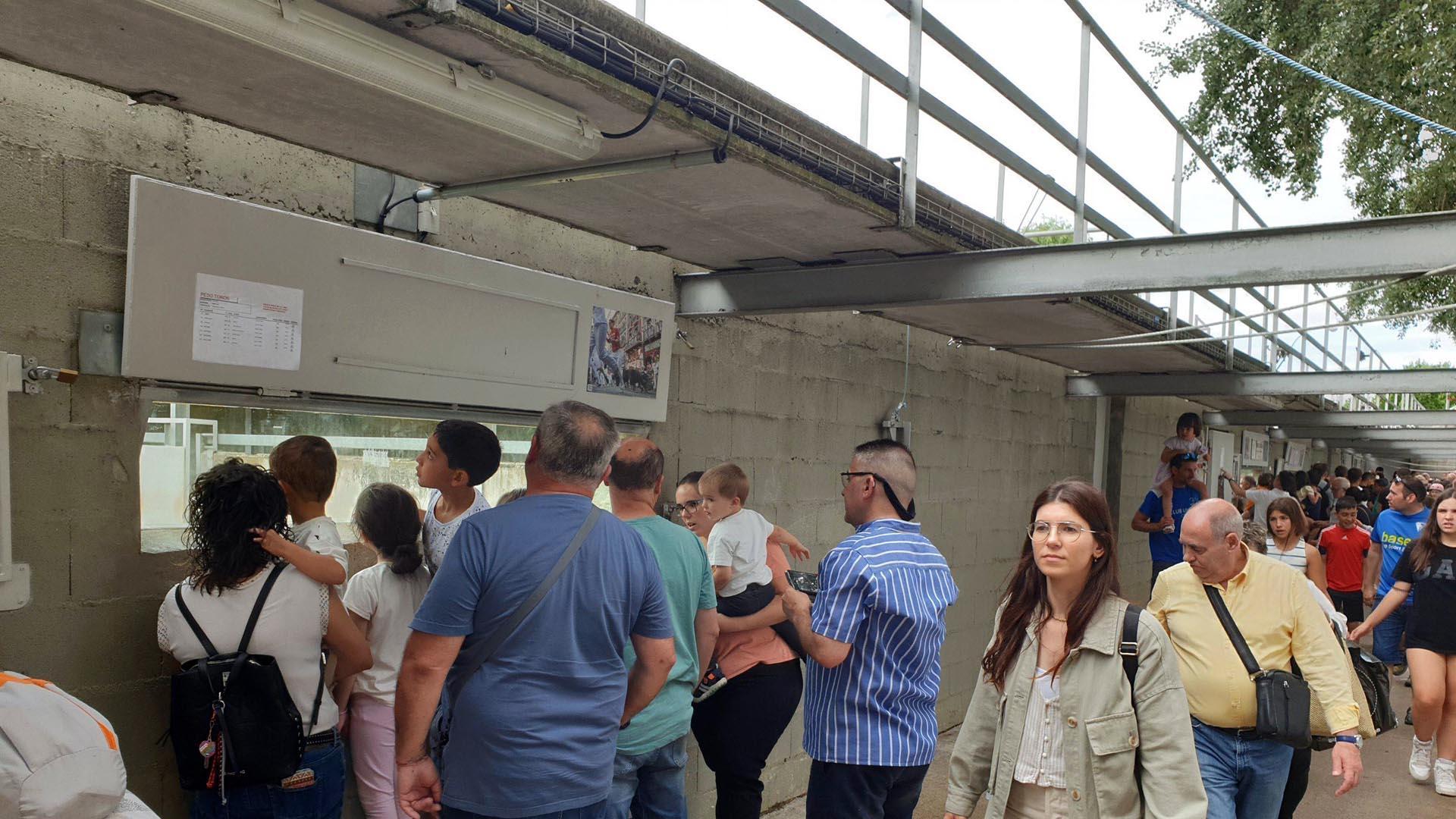 Fotos de las colas en los Corrales del Gas el 5 de julio