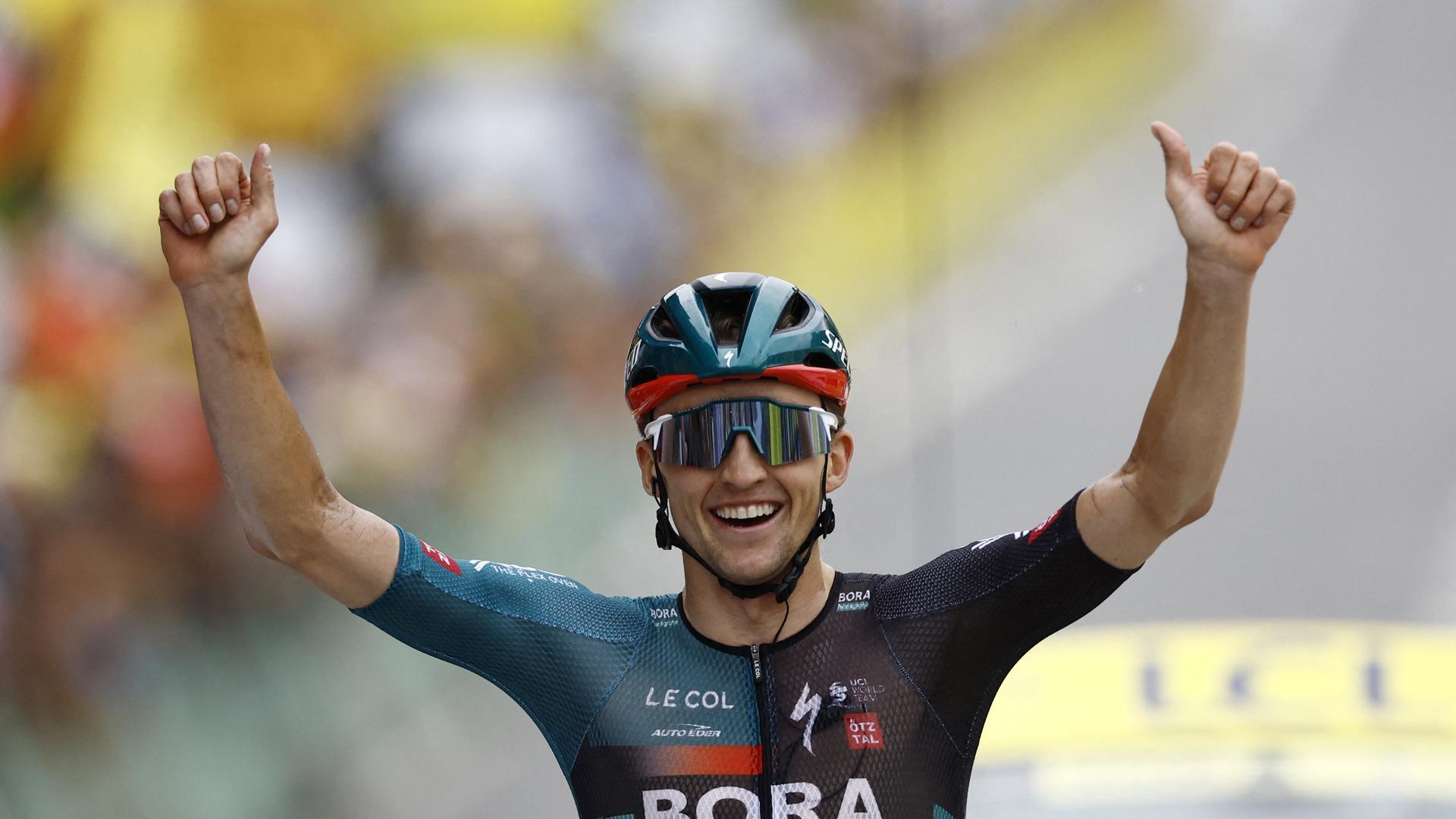 Hindley entra vencedor en la meta de Laruns