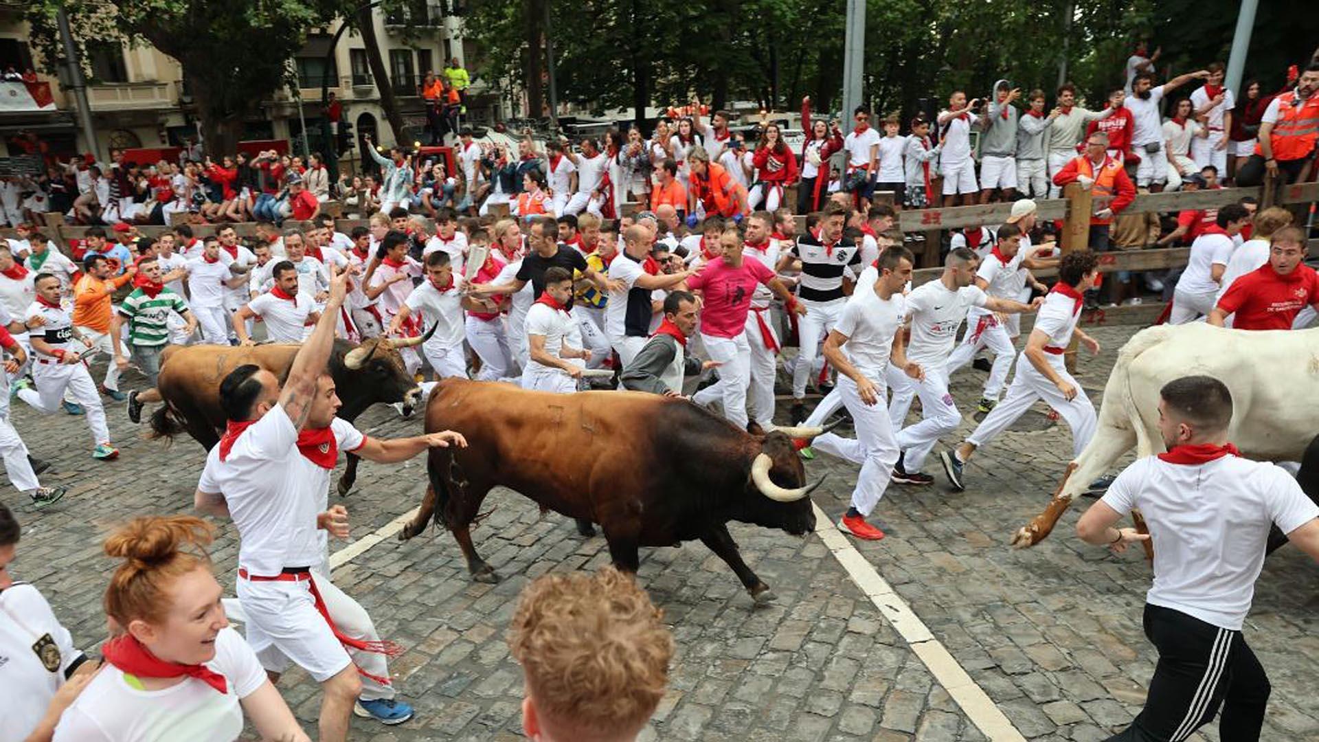 Primer encierro de San Fermín en el tramo de Telefónica