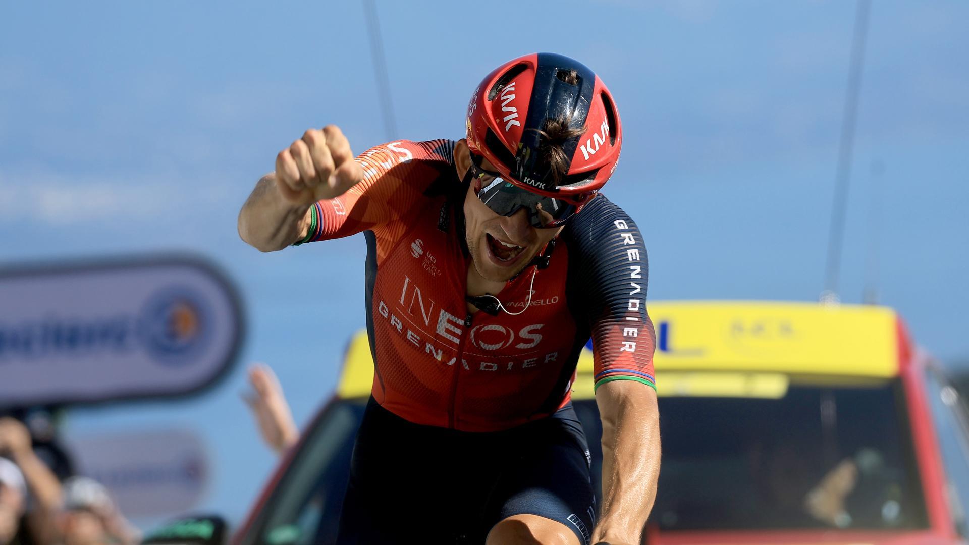 Michal Kwiatkowski celebra su victoria en el Grand Colombier