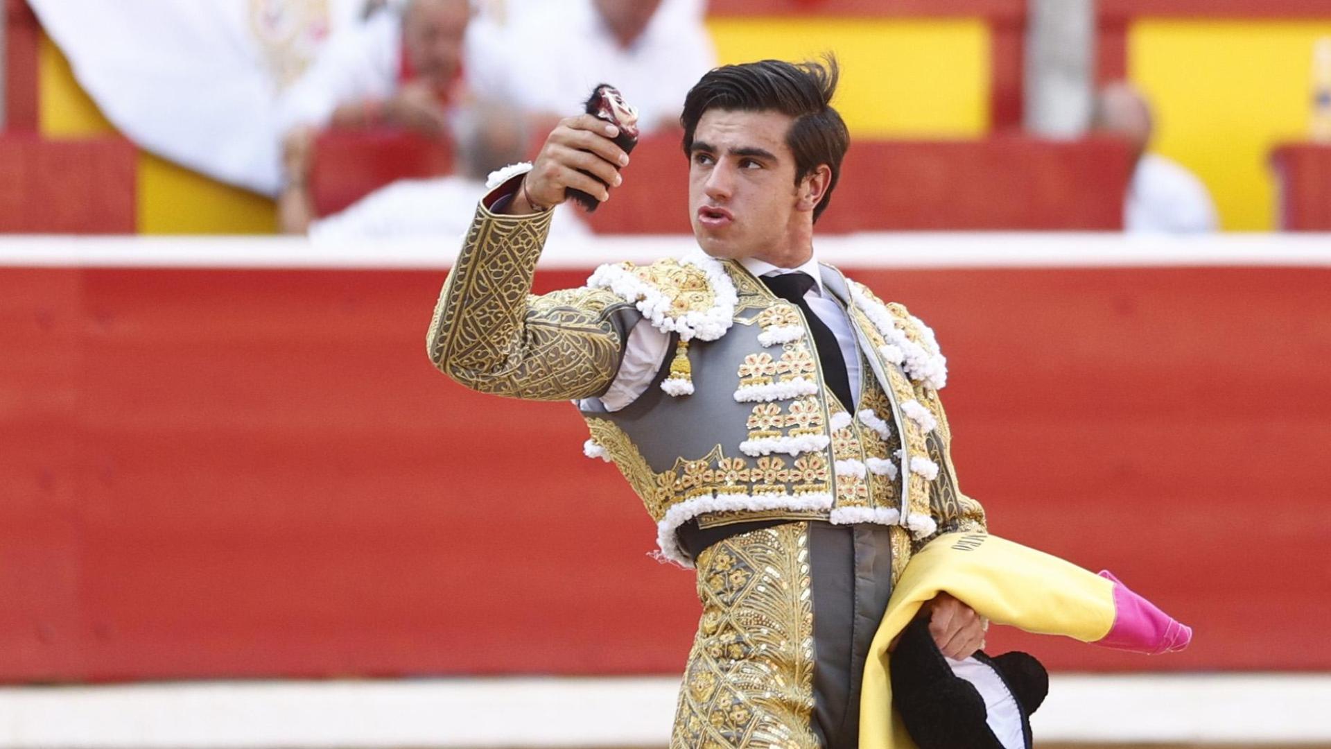 Jesús Enrique Colombo ha cortado una oreja en el primero de la tarde