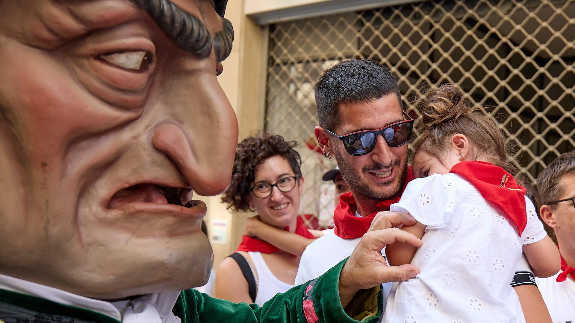 Fotos de la Comparsa de Gigantes y Cabezudos este viernes, 14 de julio.