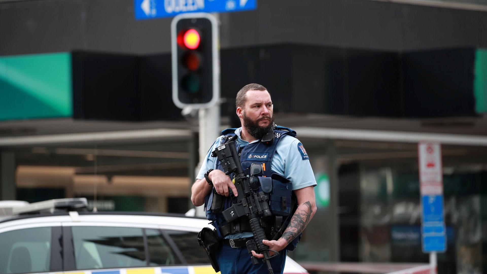 Al menos dos muertos y seis heridos por un tiroteo en el distrito financiero de Auckland
