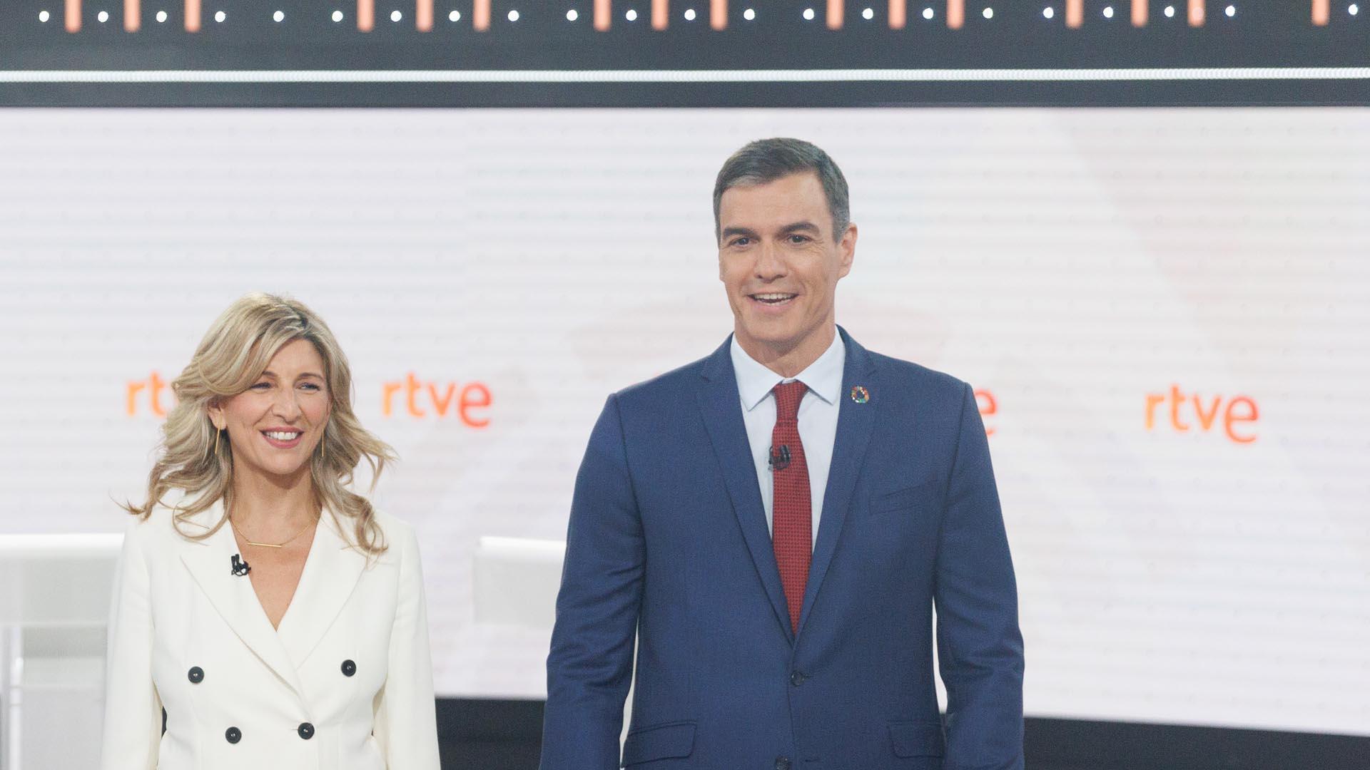 Yolanda Díaz y Pedro Sánchez, en el debate de este miércoles