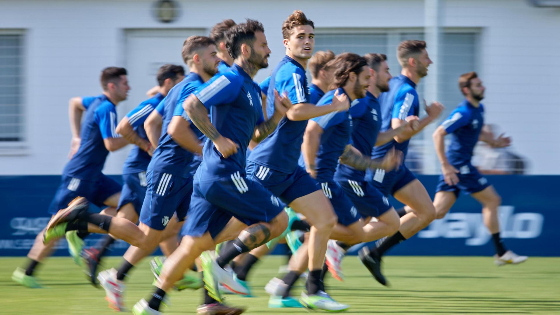 A: J.P. Urdíroz
F: 20-07-2023
P: Ruben Garcia, Javi Martínez
L: Pamplona
T: Instalaciones de Osasuna en Tajonar. Futbol. Entrenamiento Primer Equipo.
