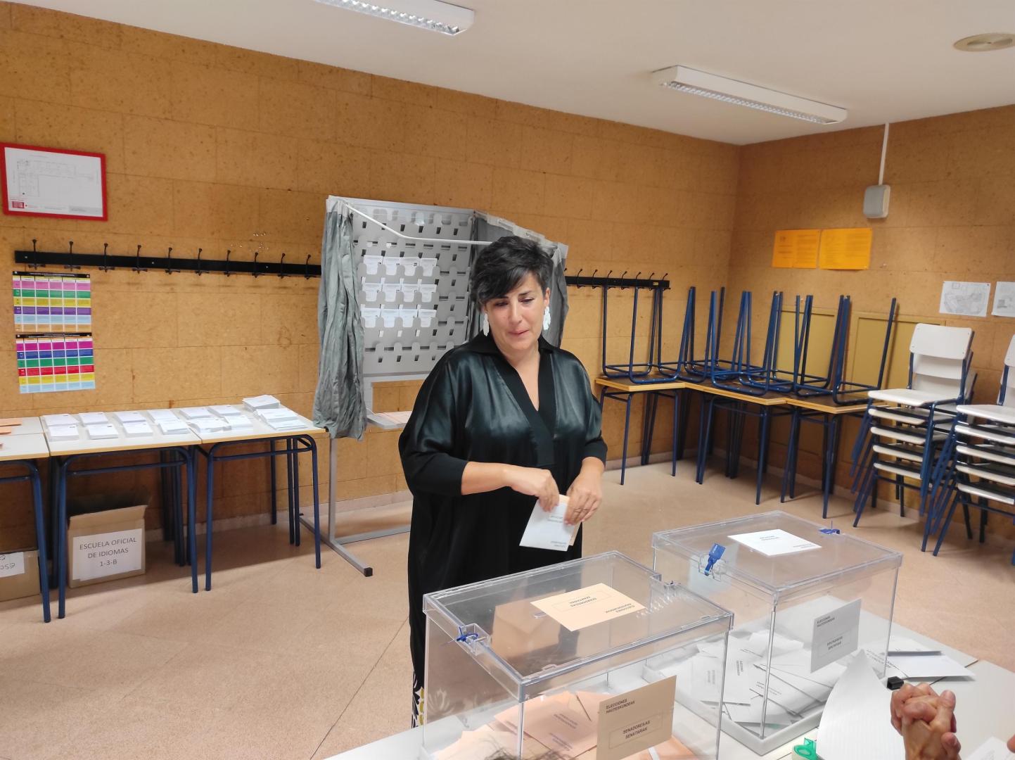 María Solana ejerce su voto este 23-J