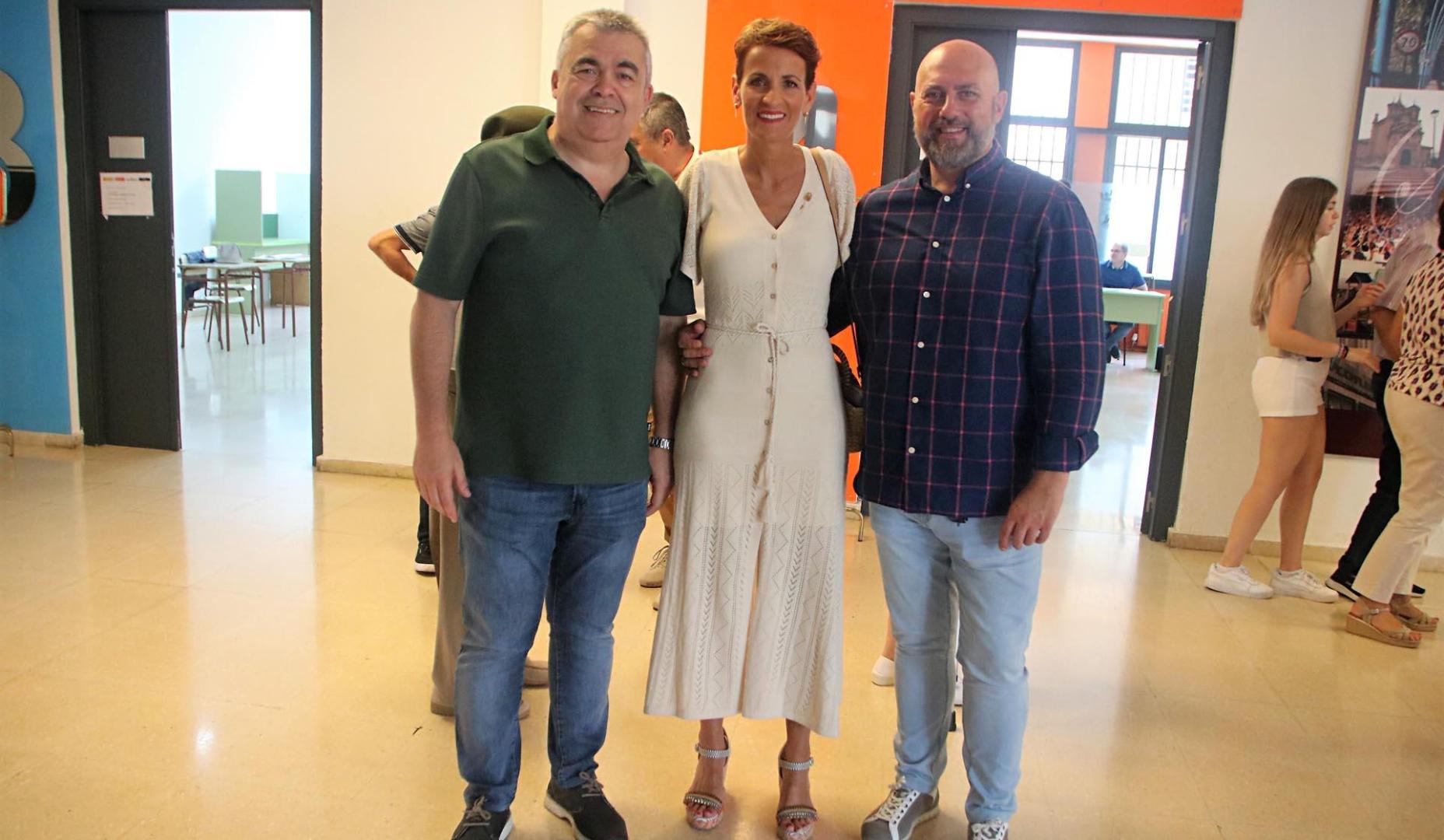 Santos Cerdán, María Chivite y el delegado del Gobierno de Navarra, José Luis Arasti, en Milagro