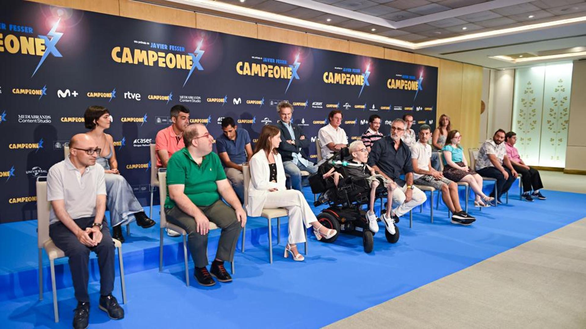 El director de cine Javier Fesser ofrece una rueda de prensa junto al reparto por el estreno de la secuela de 'Campeonex'