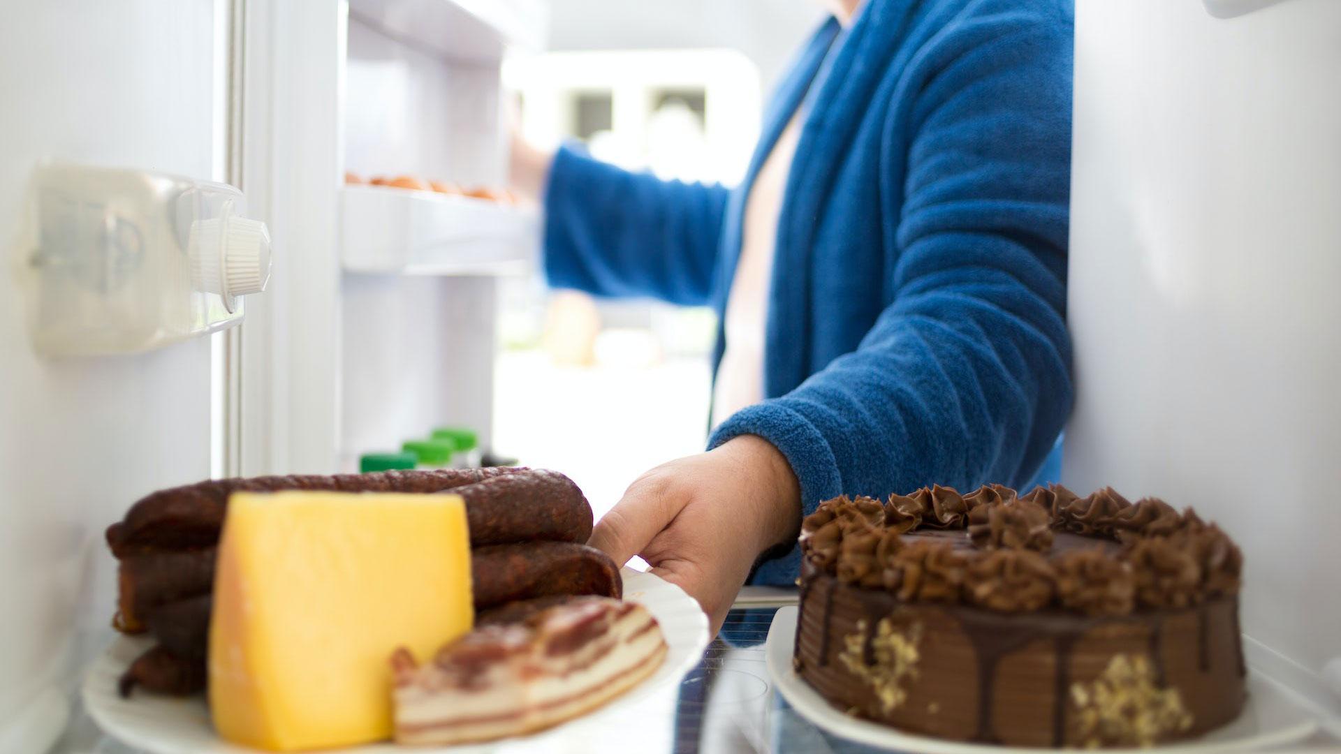 Los estudios identifican como principales causantes del incremento de la obesidad a las dietas hipercalóricas, generalmente muy baratas, y a la reducción de la actividad física
