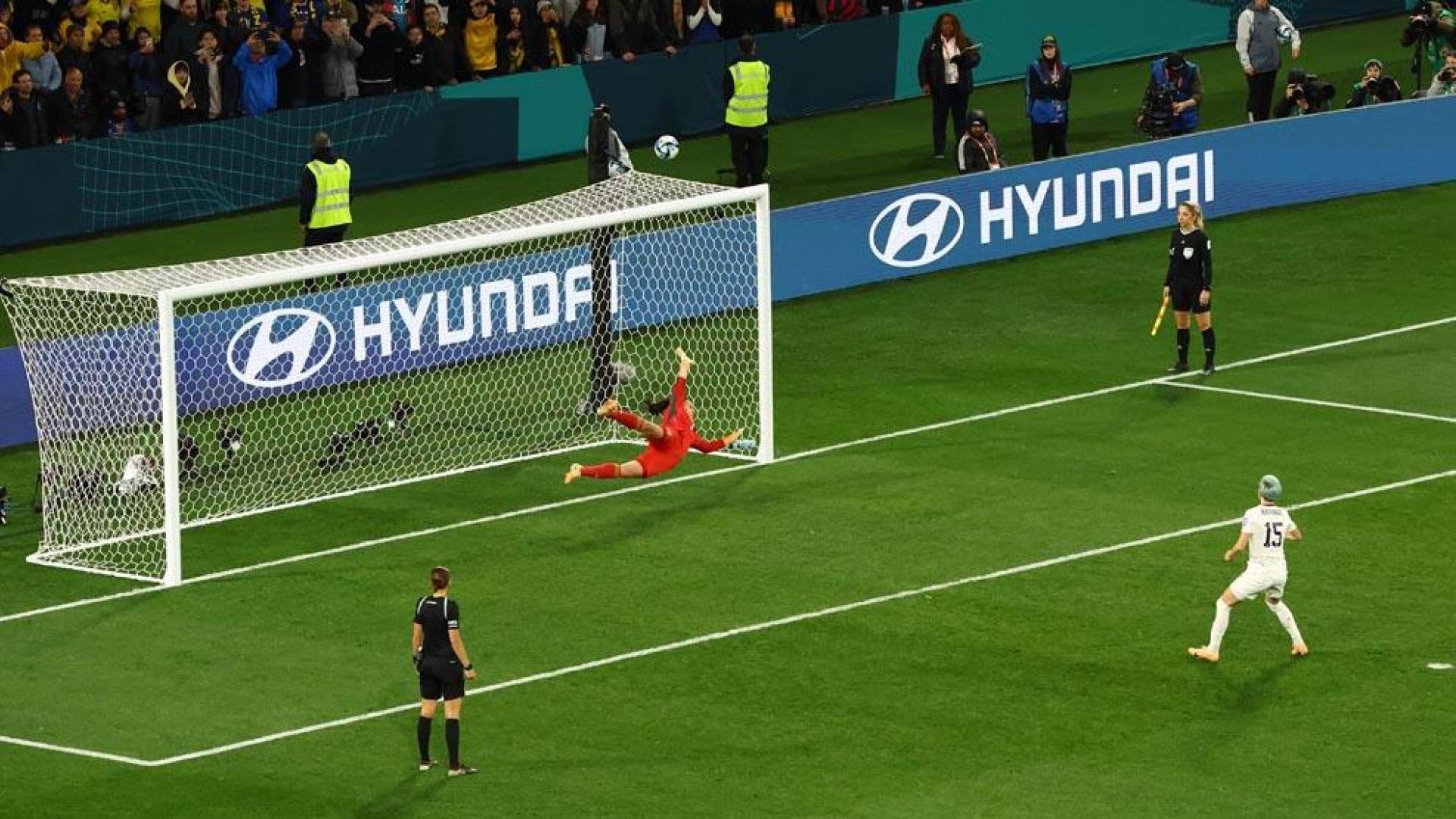 Megan Rapinoe falla su penalti