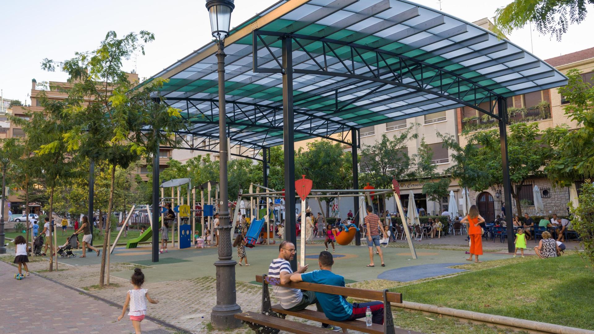 La cubierta situada en el parque infantil del paseo de Invierno