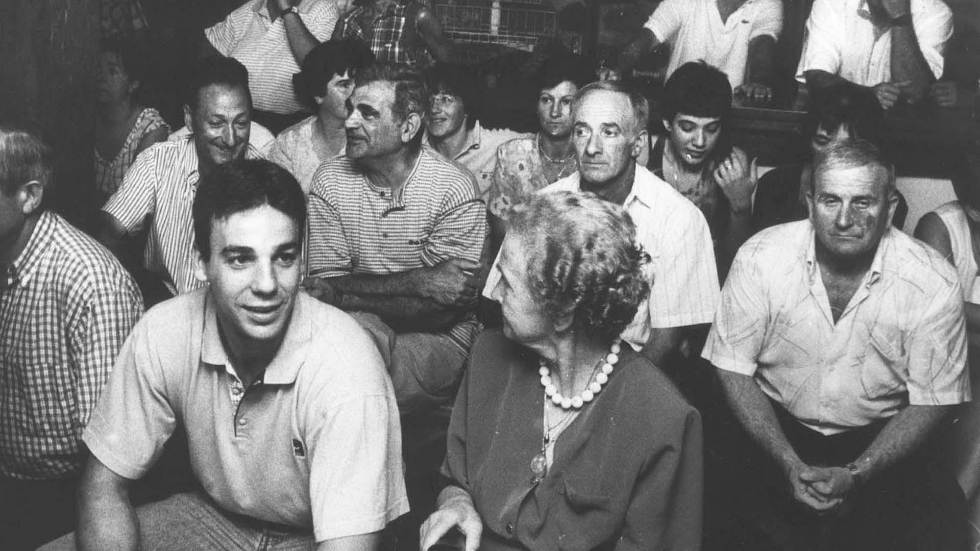 Cien personas acudieron al batzarre que se celebró en Oronoz