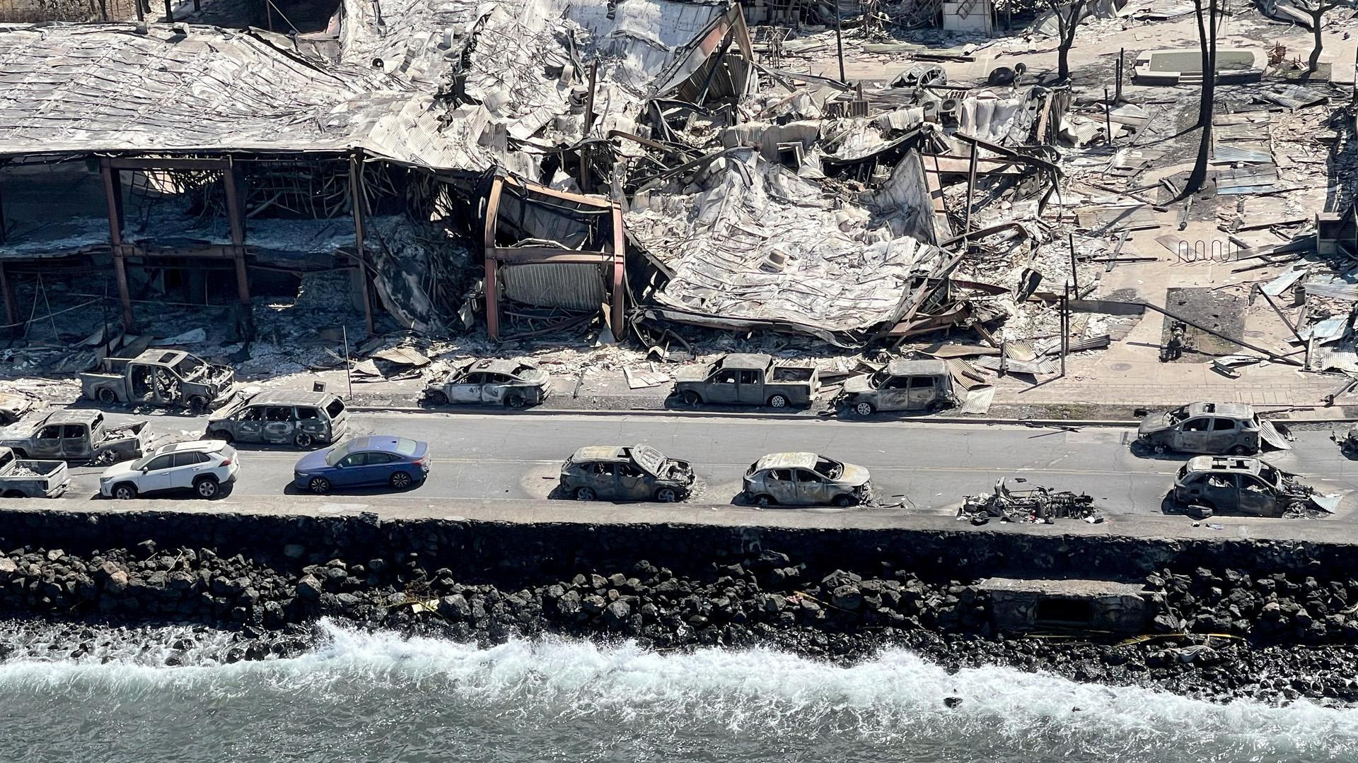 El impresionante reguero de destrucción que han dejado los incendios a su paso