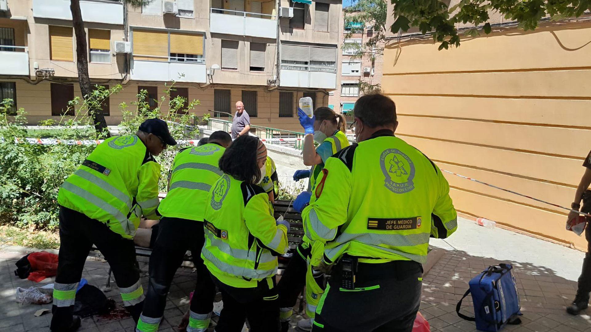 Grave un hombre de 33 años al recibir múltiples puñaladas en una pelea por motivos sentimentales