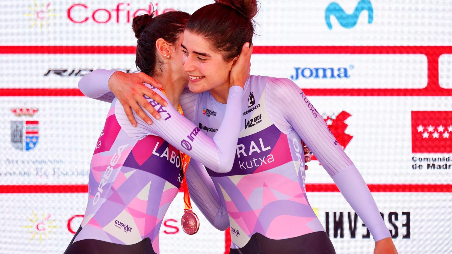 Idoia Eraso (dcha.), junto a su compañera Eneritz Vadillo, participará en la primera edición del Tour del Porvenir