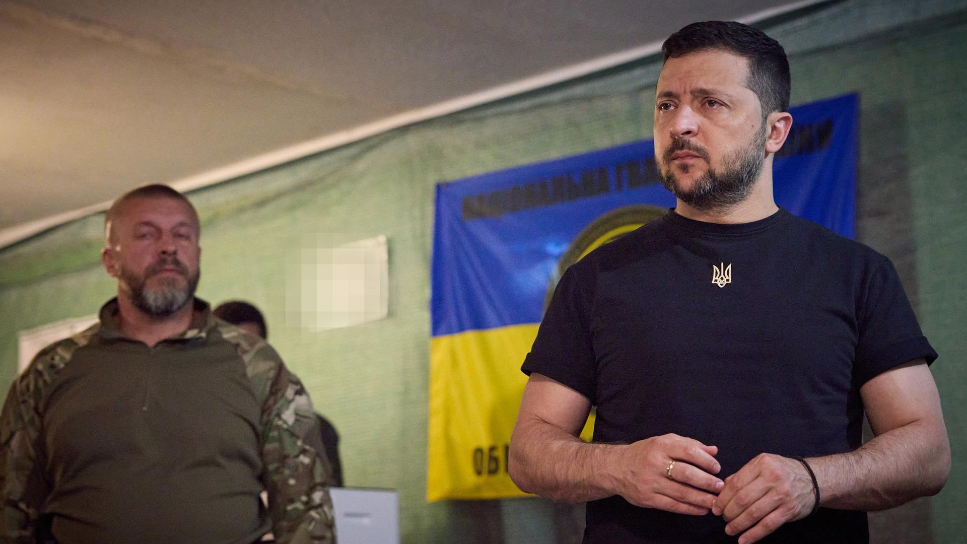 El presidente de Ucrania, Volodimir Zelenski, visita a las tropas en la región de Zaporiyia