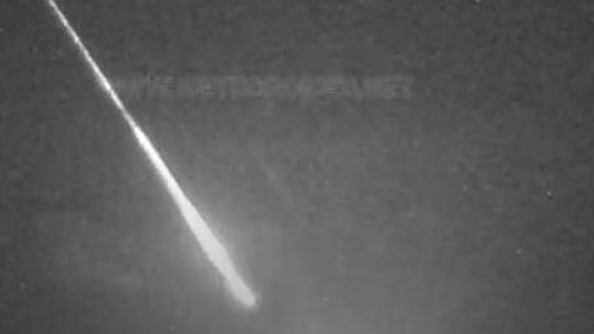 Fue grabada a las 3:56 horas de este domingo y "llegó a tener una luminosidad mayor que la de la Luna llena", lo que motivó que "numerosas personas" pudieran observar el fenómeno desde España haciéndose eco del mismo en redes sociales