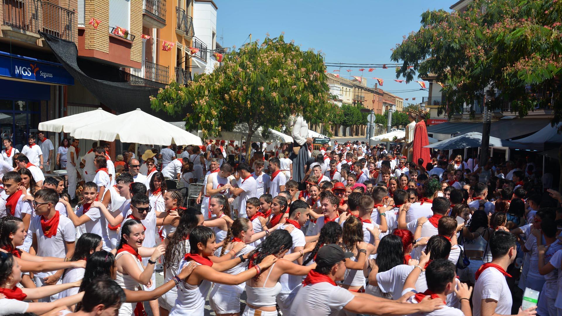 Fotos del primer día de fiestas de Mendavia./Juan Suberviola