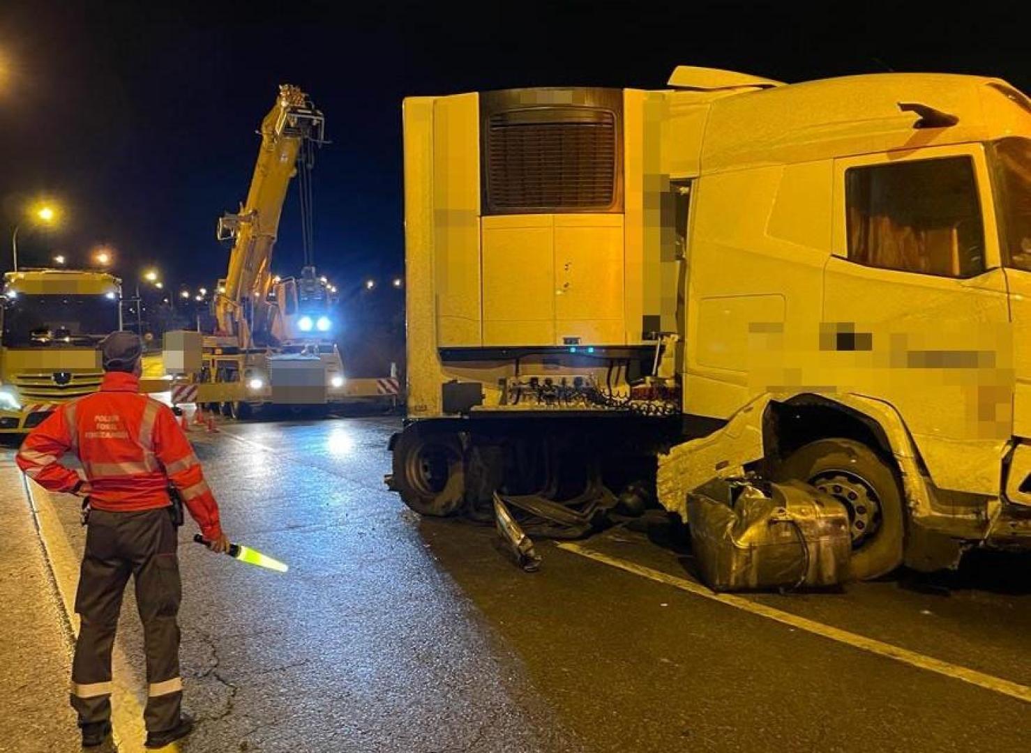 Accidente en la PA30, que ha estado cortada