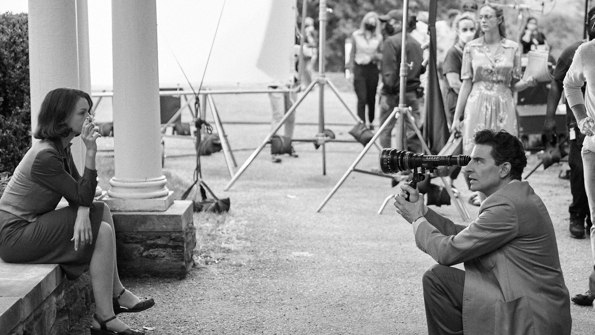 Fotograma de 'Maestro', con Carey Mulligan como Felicia Montealegre y Bradley Cooper como Leonard Bernstein