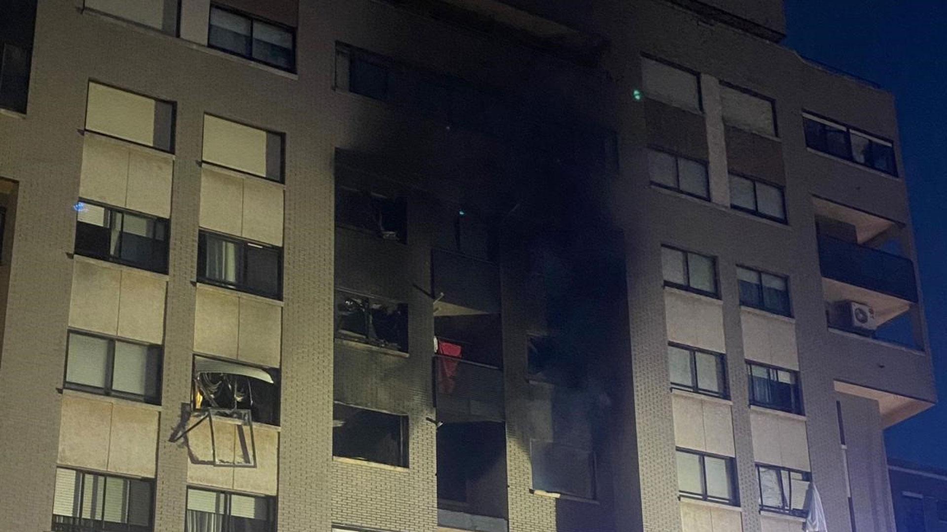 Estado en el que ha quedado un edificio de Valladolid tras una explosión que deja varios heridos
