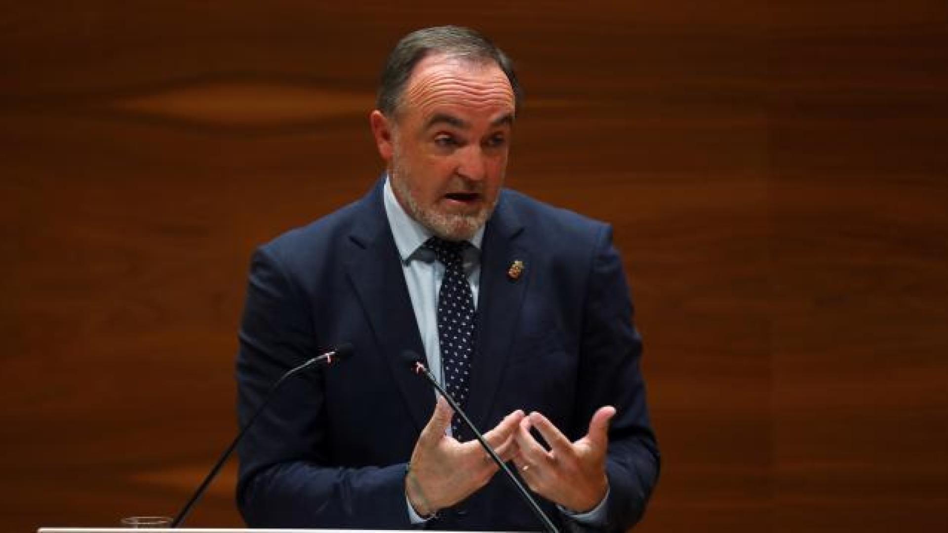 javier-esparza-parlamento
