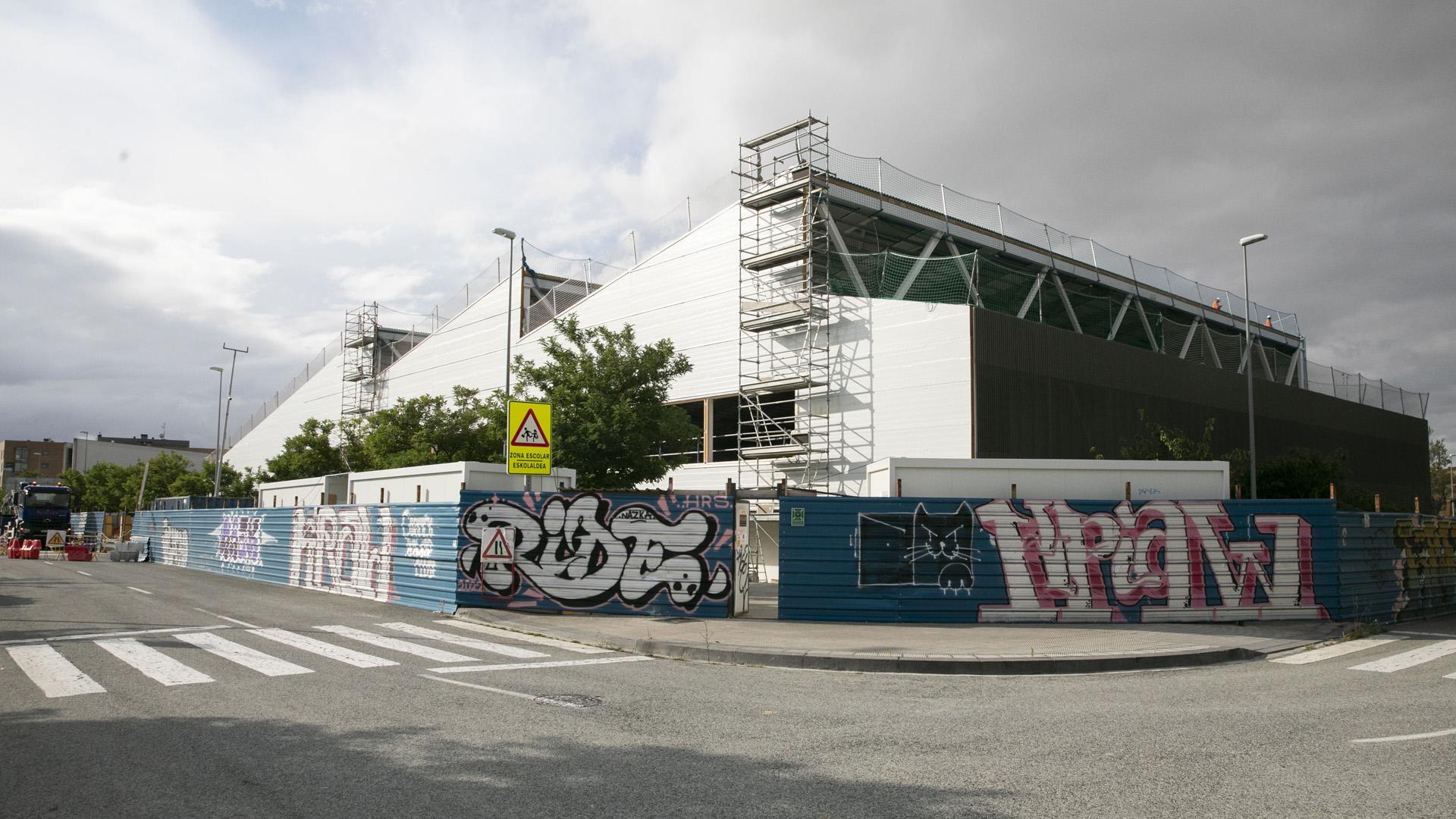 Construcción del polideportivo del barrio de Buztintxuri