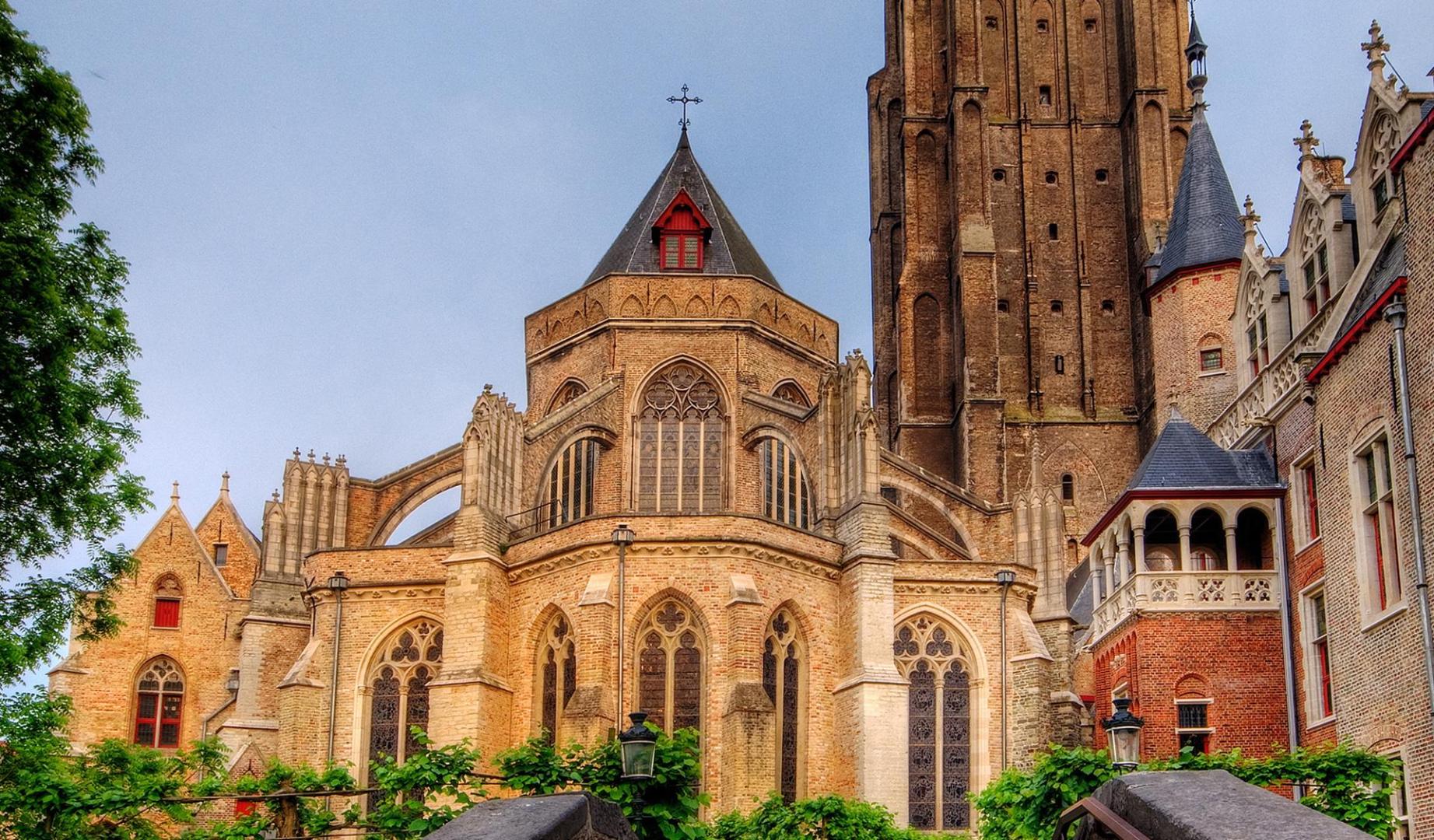 La iglesia de Nuestra Señora, en Brujas