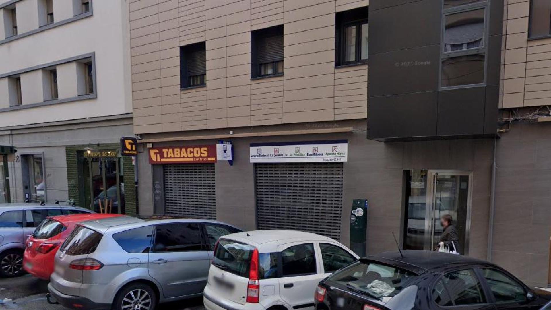Administración en Paulino Caballero 36