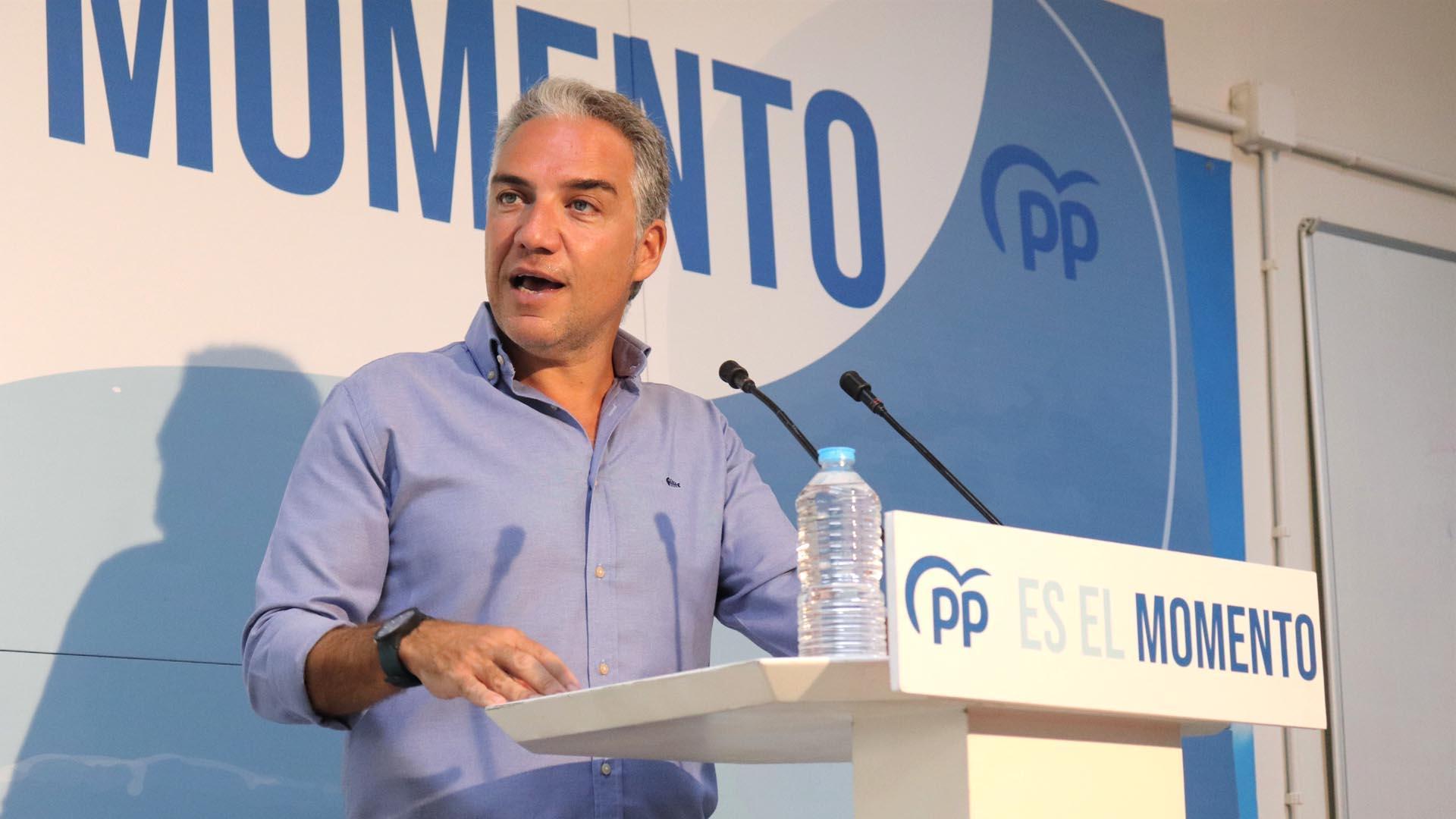El coordinador general del PP, Elías Bendodo, en un acto en Estepona.
PP MÁLAGA
02/09/2023