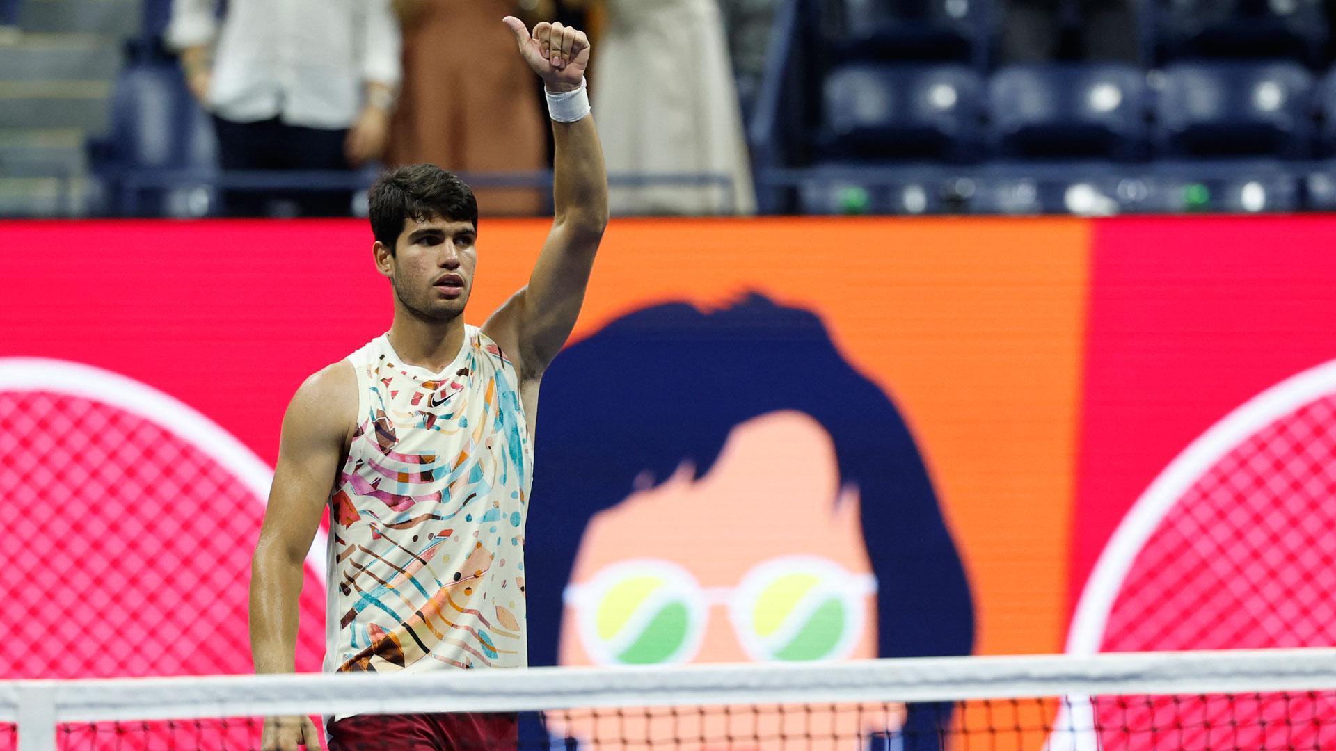 Carlos Alcaraz vence en tres sets al alemán Alexander Zverev