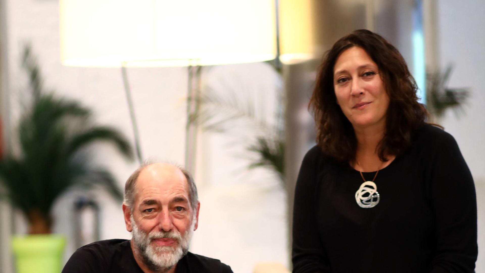 Telmo del Estal y Belén Macías horas antes de estrenar en Pamplona 'Verano en rojo'