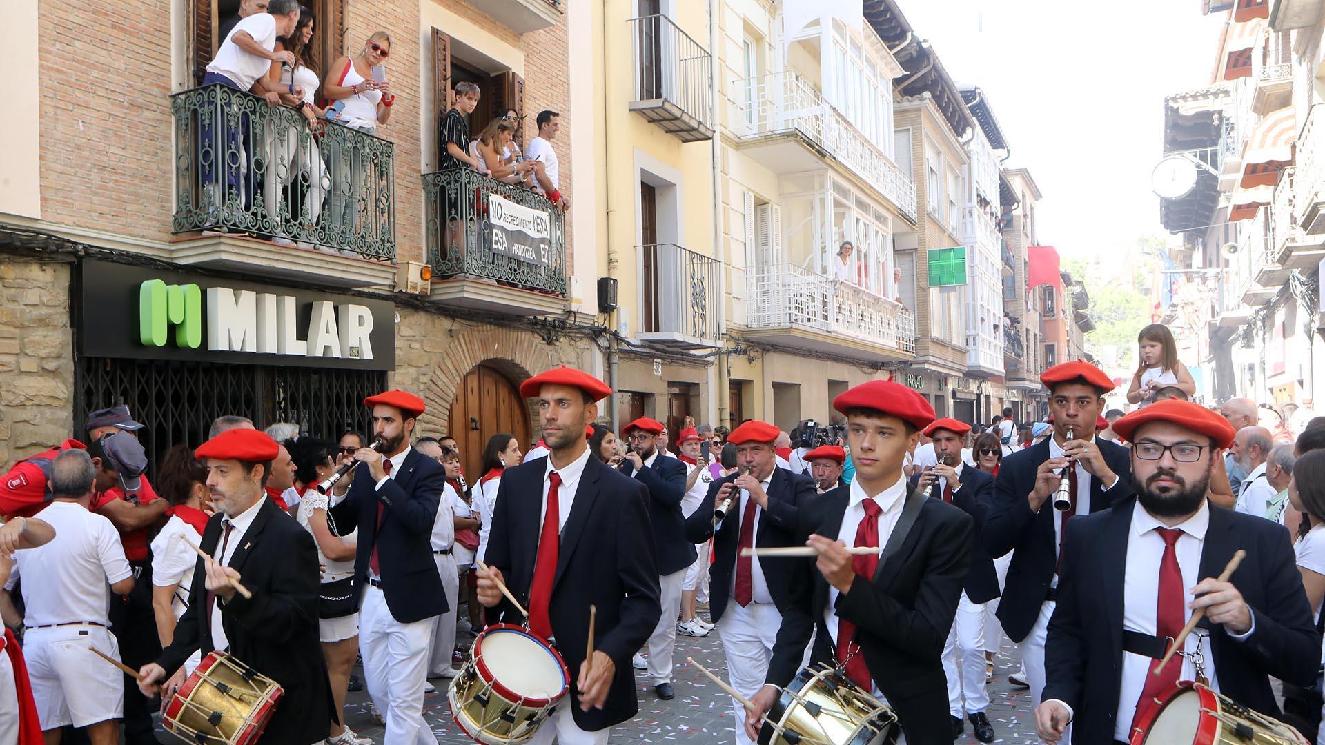 Fotos del cohete e inicio de las fiestas de Sangüesa