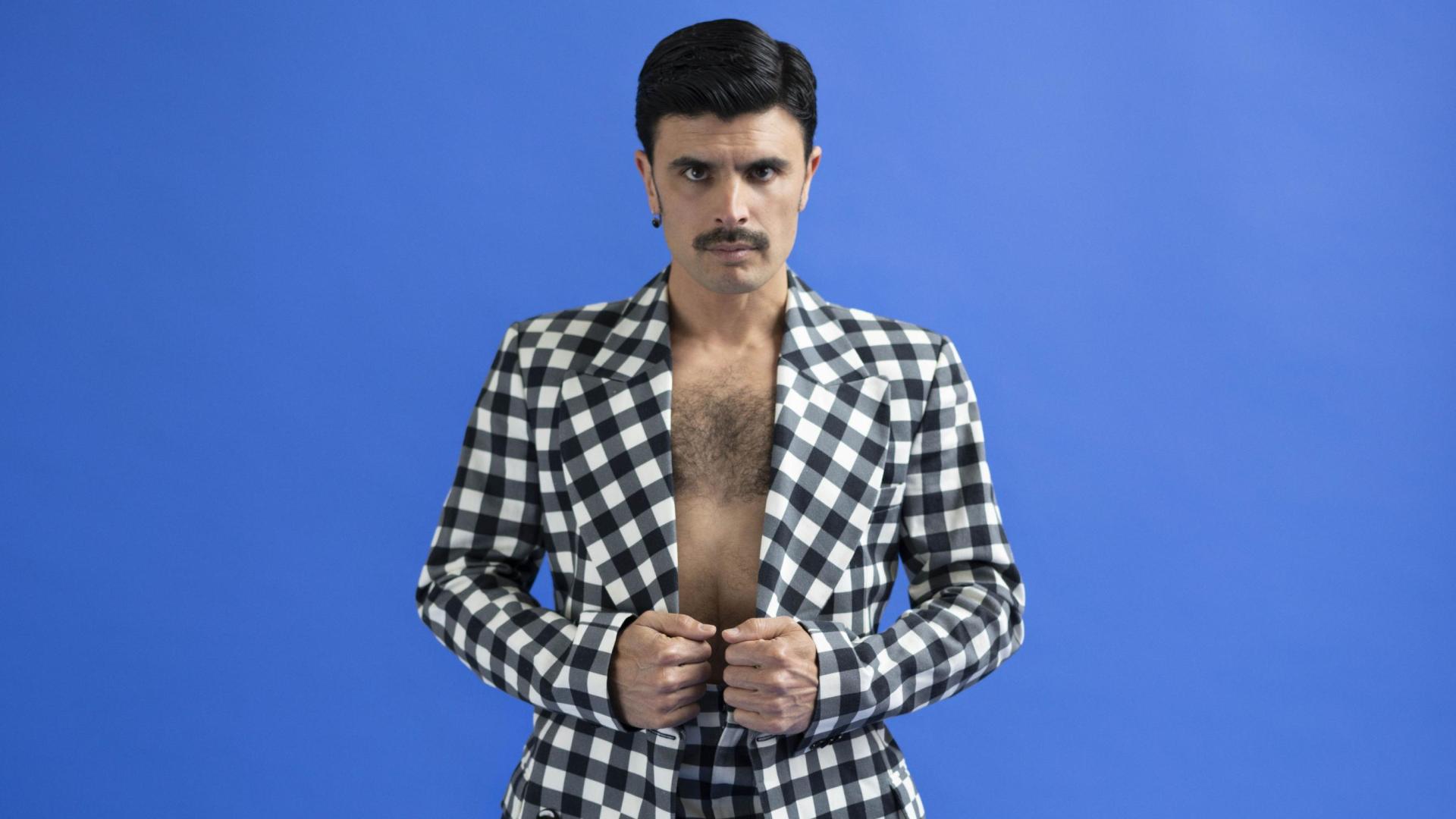 Rodrigo Cuevas en una imagen promocional de su último disco