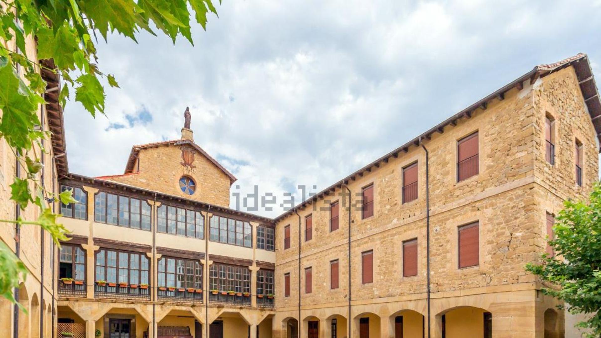 Palacio Cabo de Armería en Beire