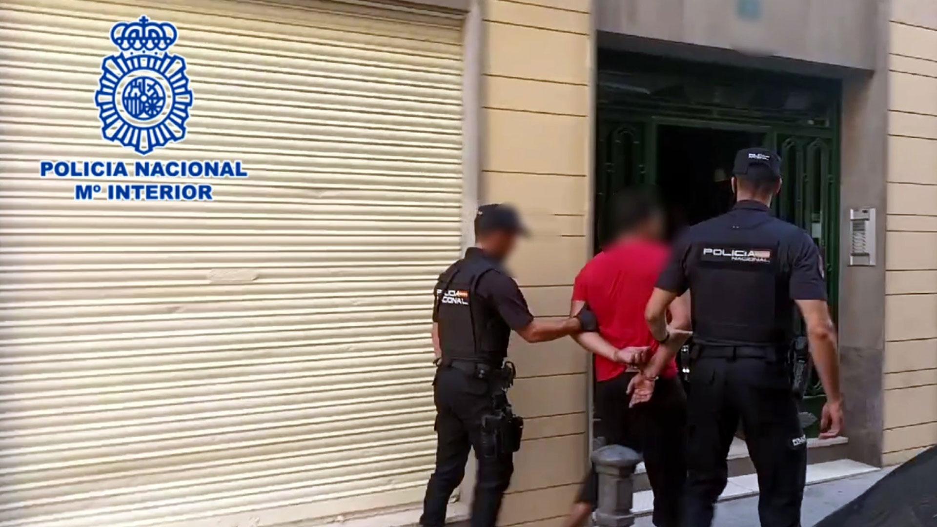 Detenidos una madre y su hijo acusados de secuestrar y torturar a un joven que falleció