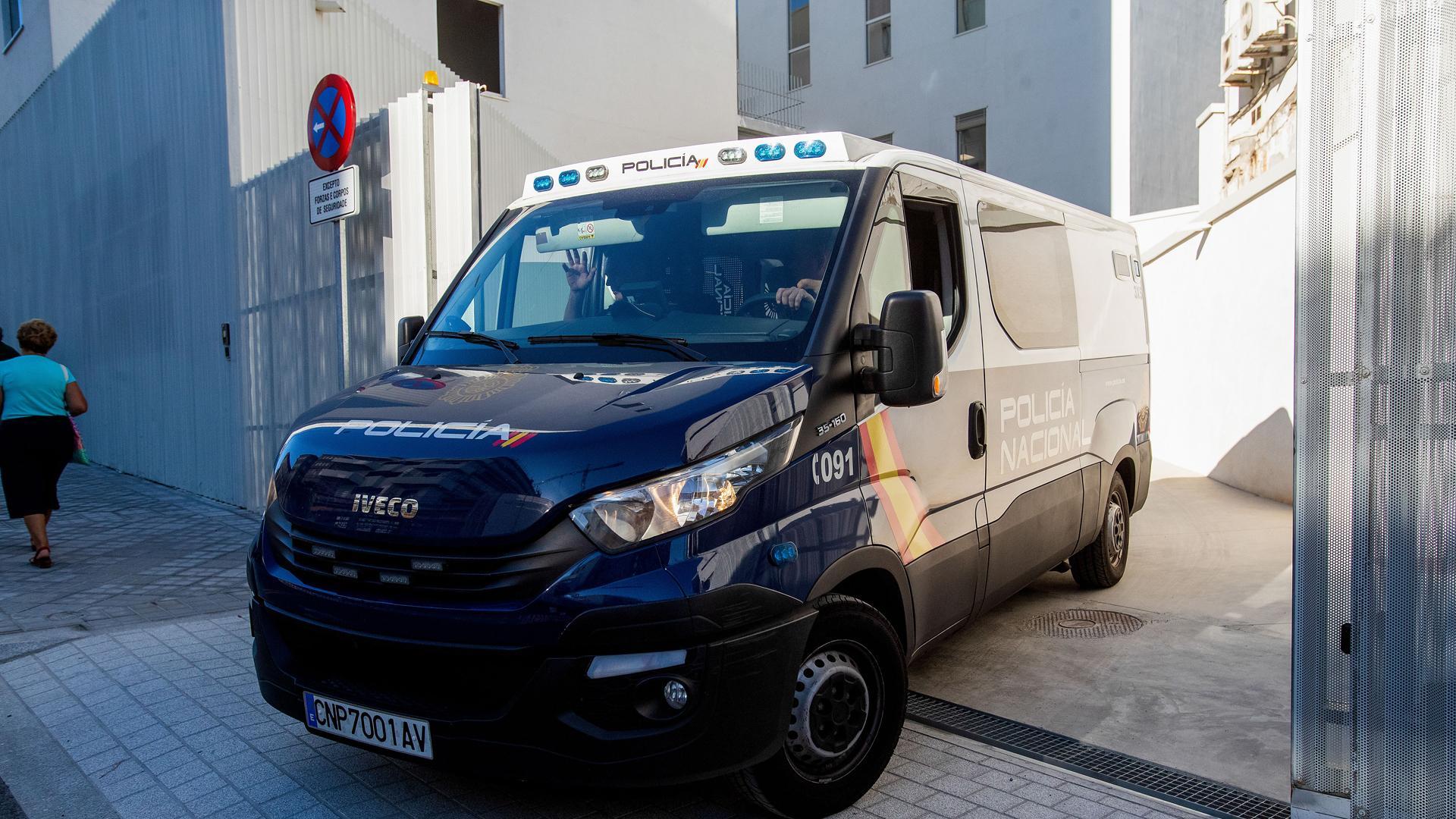 Vehículo de la Policía Nacional en Vigo