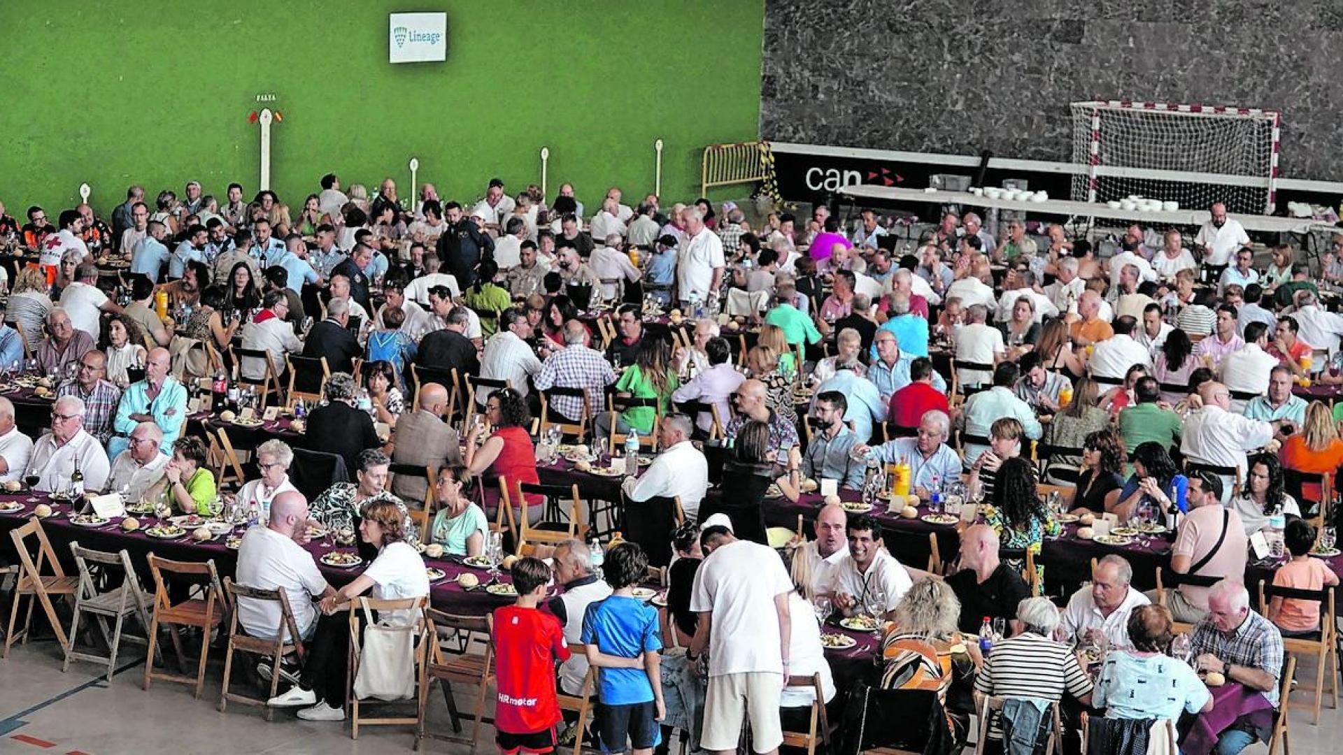 Comensales en Milagro