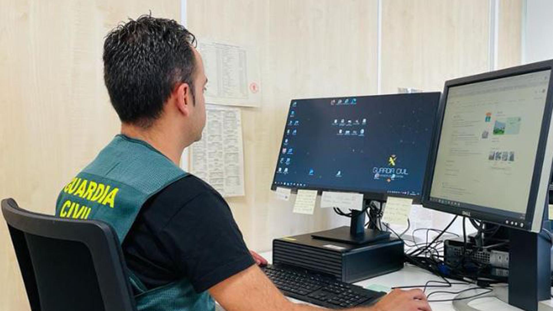 Imagen de un agente de la Guardia Civil