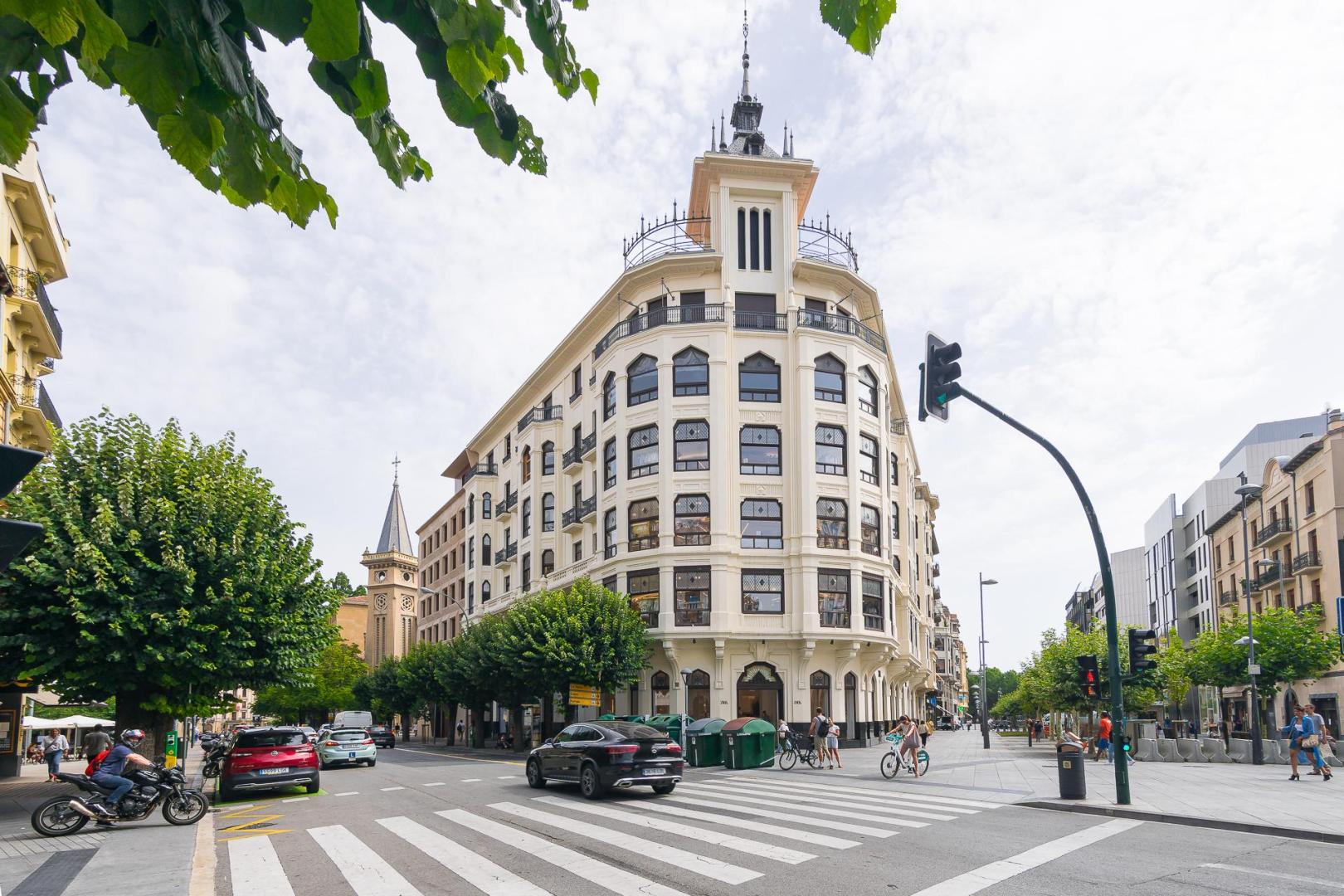Piso para reformar en el emblemático Edificio Aurora