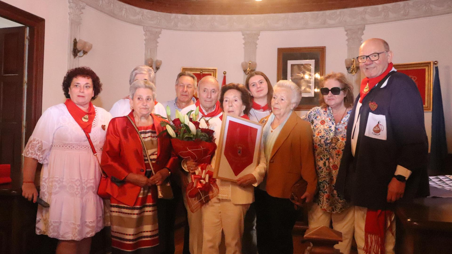 La familia de la corellana ausente, Carmen García Vicenta.