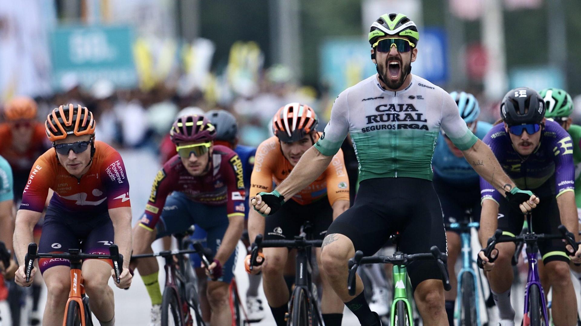 Babor celebra la victoria en la cuarta etapa del Langkawi.