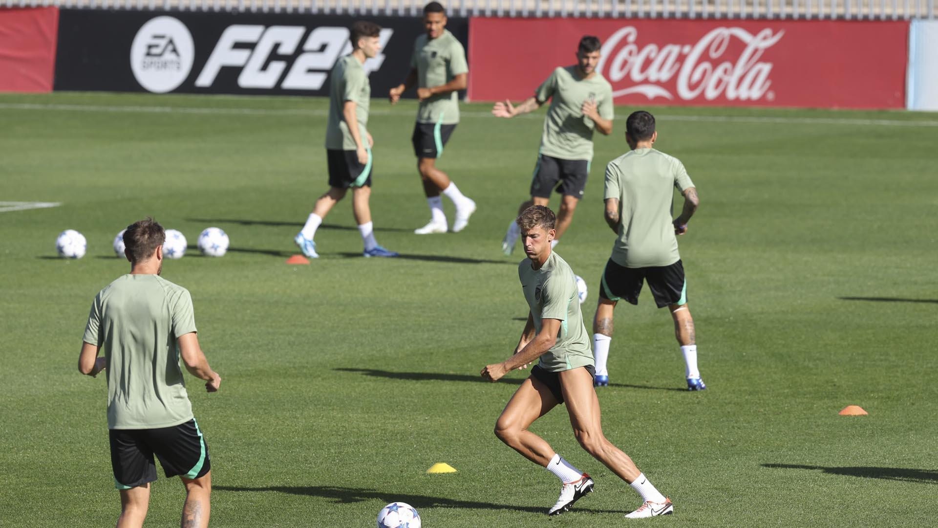 Entrenamiento del Atlético de Madrid, este martes, en la Ciudad Deportiva de Majadahonda